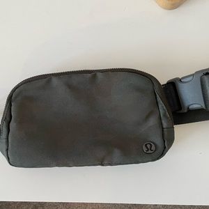 LULULEMON belt bucket / crossbody bag